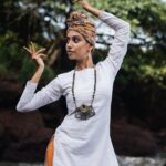 Sharva Ethnic Tigereye & wood Necklace - Image 7